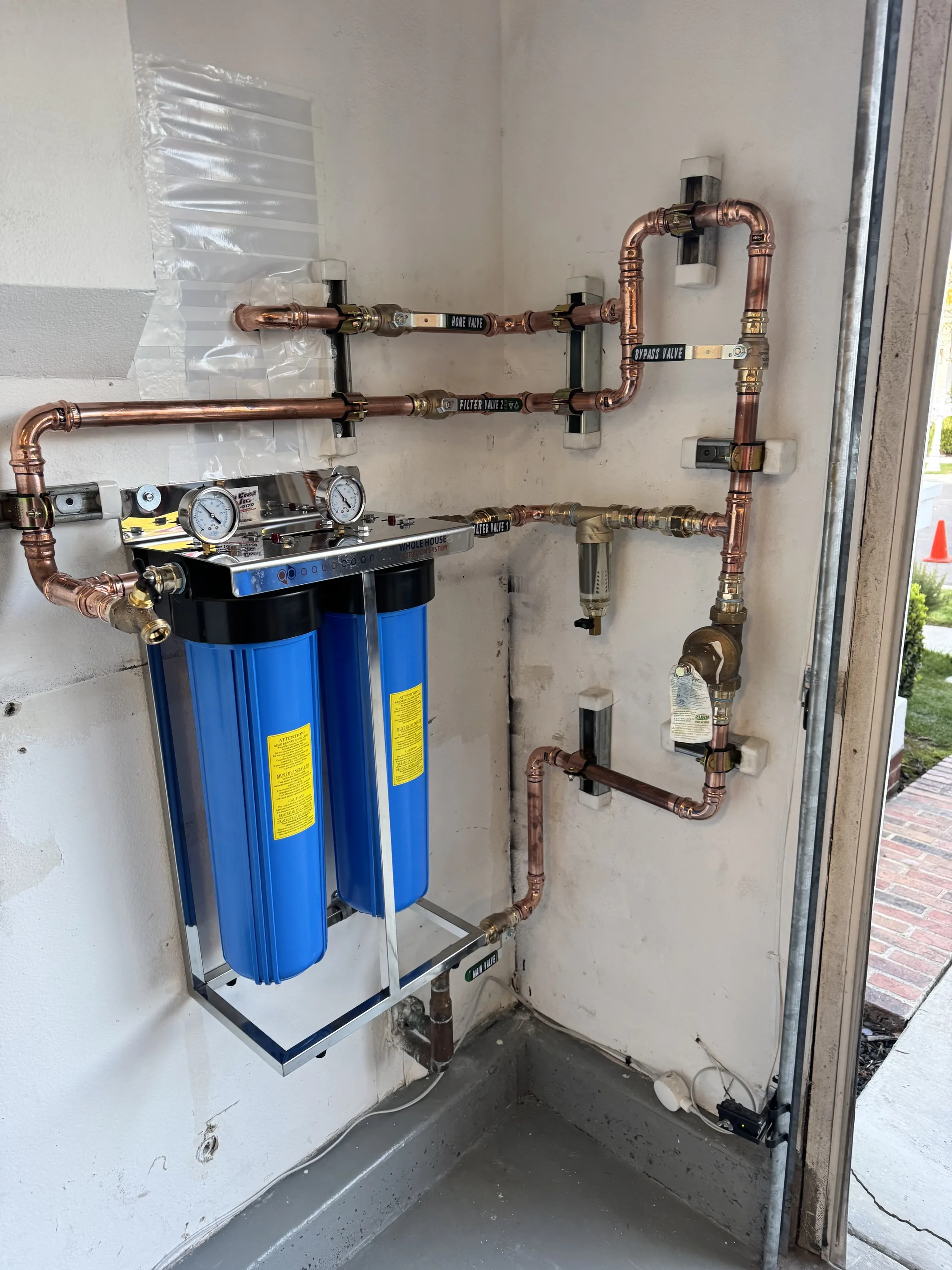 Commercial water filtration system for hospitality property